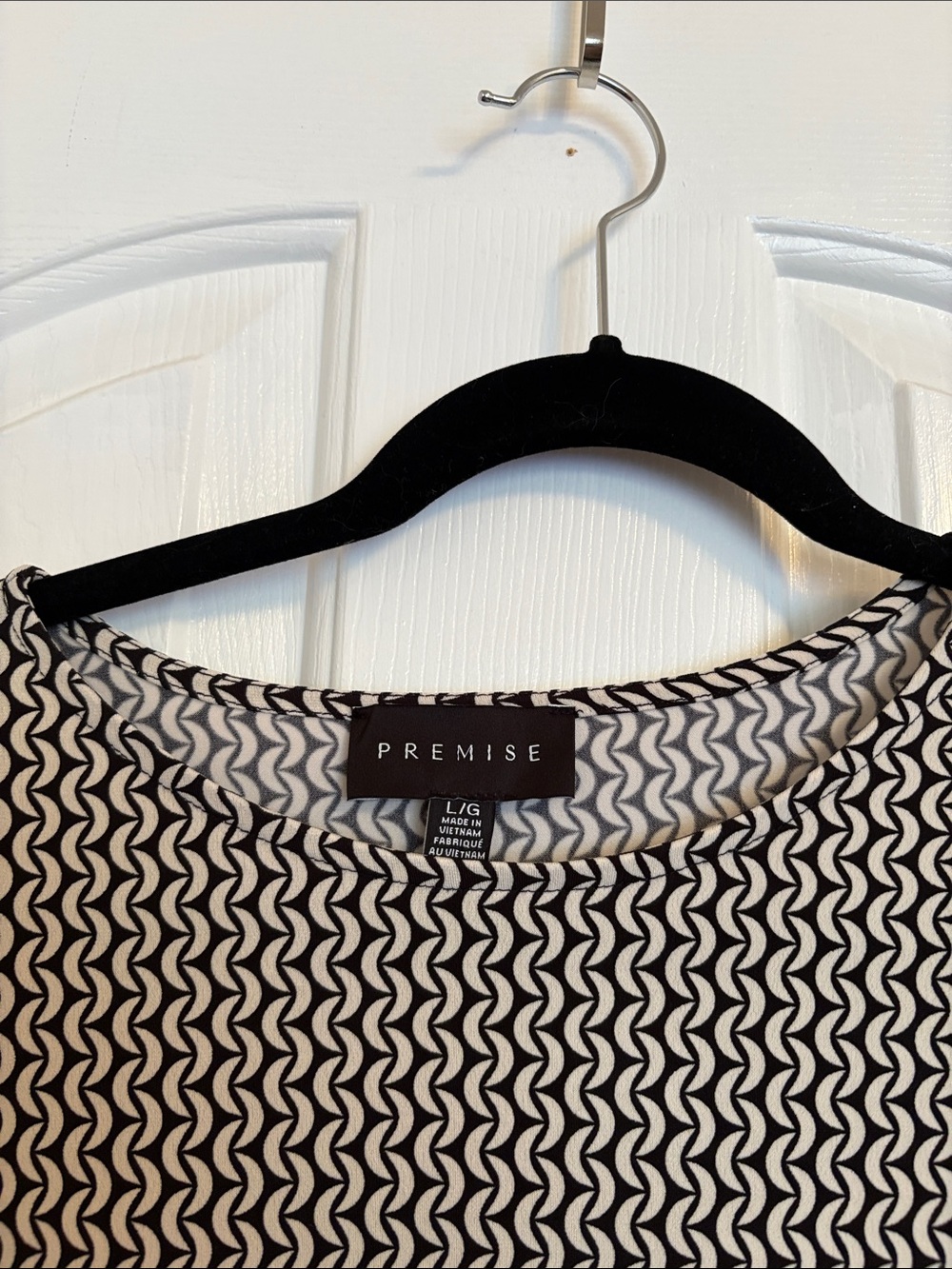 Premise Black & White Geometric Ruffle-Sleeve Blouse - Picture 2 of 6